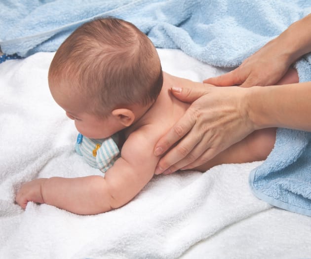 newborn-baby-massage